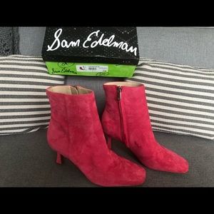 New in box- Sam Edelman Pink Lizzo booties; size 6